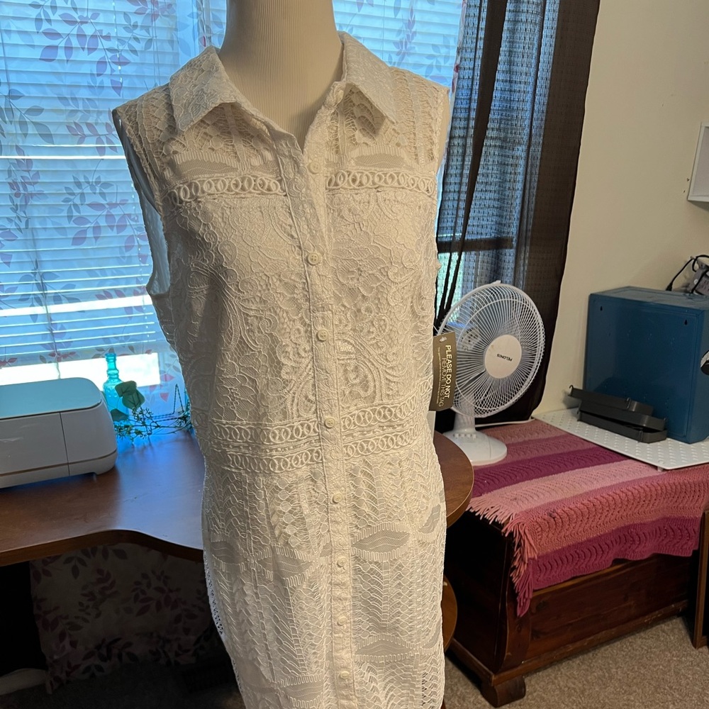 Eva Mendes Small laced dress brand new